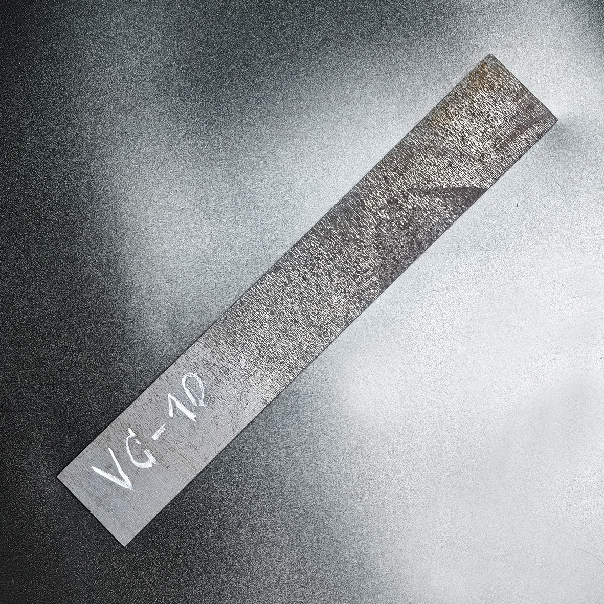 Заготовка для ножа из стали VG-10 размеры: 300х40х3,5 мм